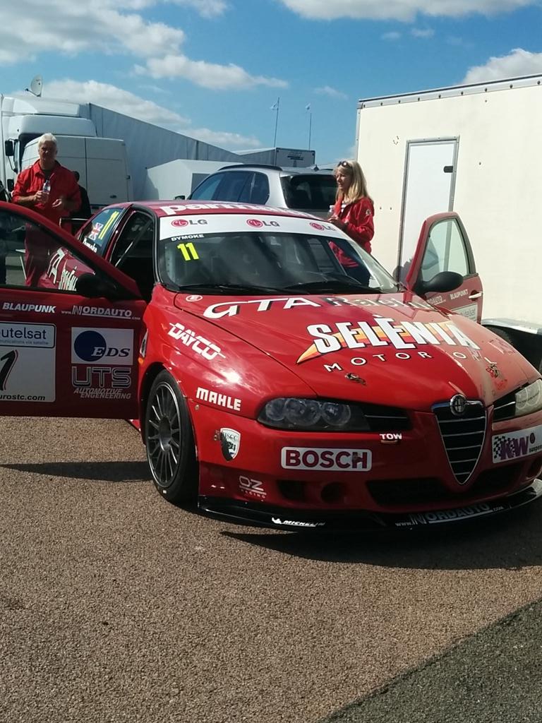 SaloonCarCup's tweet photo. Steve Dymoke's Alfa Romeo 156 looking fantastic at @RockinghamUK #SuperTCC http://t.co/UQ6KgFosqW