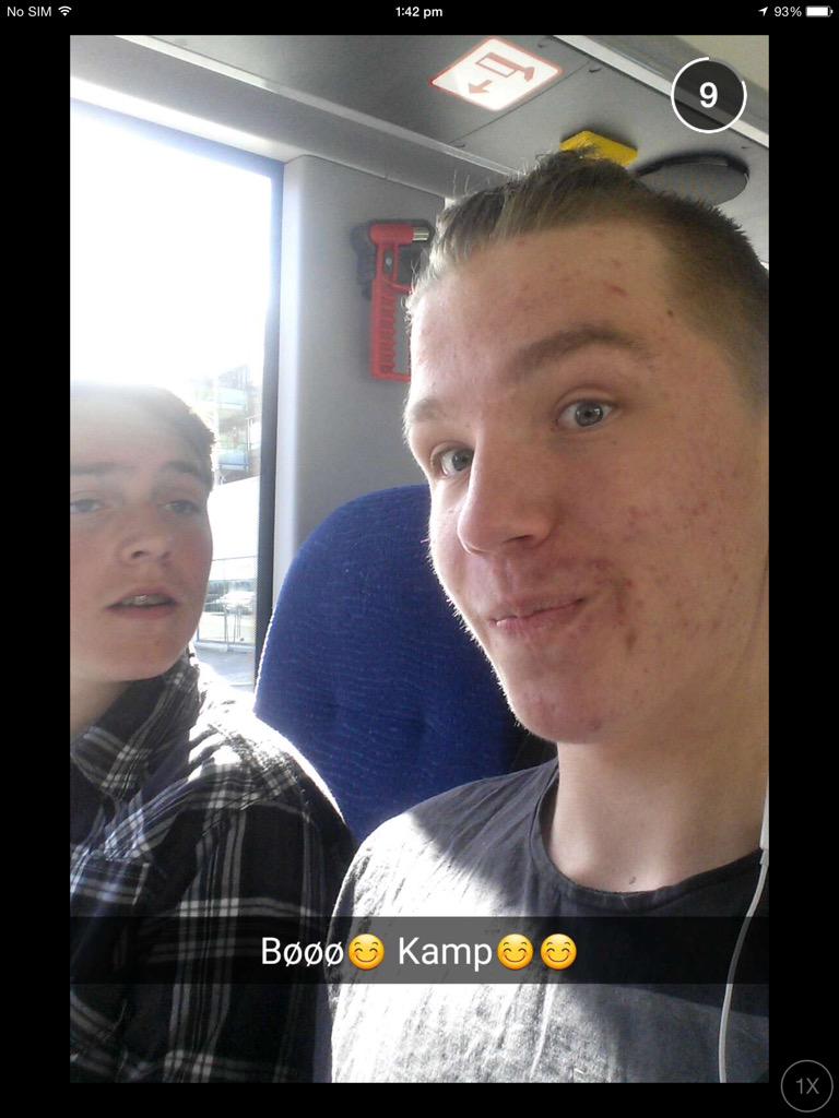 sean_large1's tweet photo. @Ffionthomas2001 @Callux what's your snapchat? Just added callux and it came up with this melt! http://t.co/Jt6adpTakA