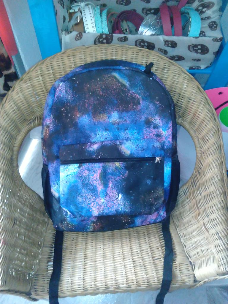 rumbacomple's tweet photo. #mochilas #chulas #Archena http://t.co/FERmkHxd5V