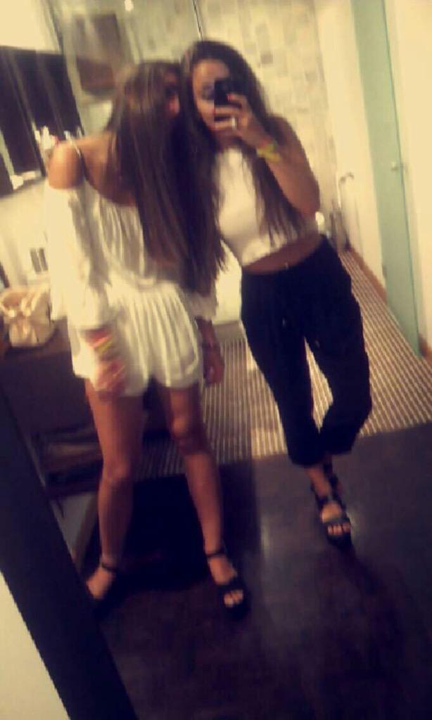 anitacolis's tweet photo. Creo que estuvo mal 💕🎉 http://t.co/XtlsoHpT0D
