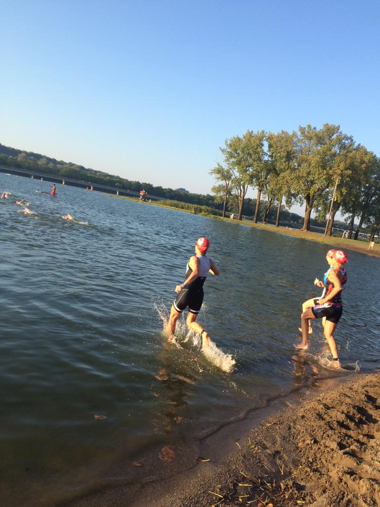 ToddSchweizer's tweet photo. In the water for her first triathlon. Go Beth!! http://t.co/13Y0CRYzQx