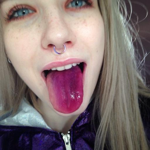 New fakeeee! owohoo 🔥 RT for me? 😁