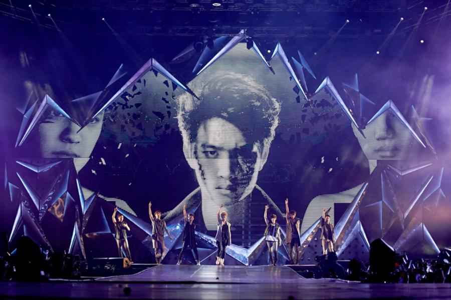 PcyBbh92_'s tweet photo. Nyesek~~~ #ThrowbackTLPINA 1 Year Ago - EXO The Lost Planet in Jakarta πππππ
http://t.co/ieNAlOJ2ms
