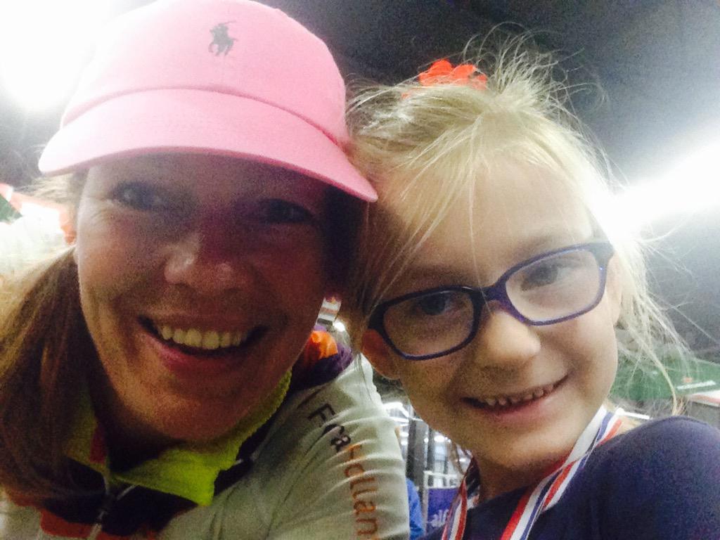 JudithCompeer's tweet image. 11:00 gestart, 14:00 binnen, 51 km. Wat een fantastische route en publiek. #rftr, #florahollandteamrfth.