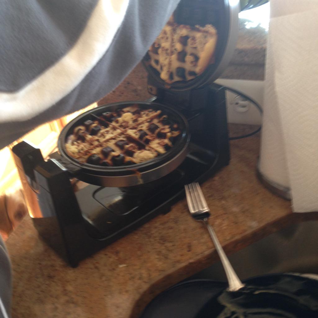 RHolske's tweet photo. @gholske -you won't have to make your own waffles at university. #wafflefail http://t.co/d26JCJtTB3