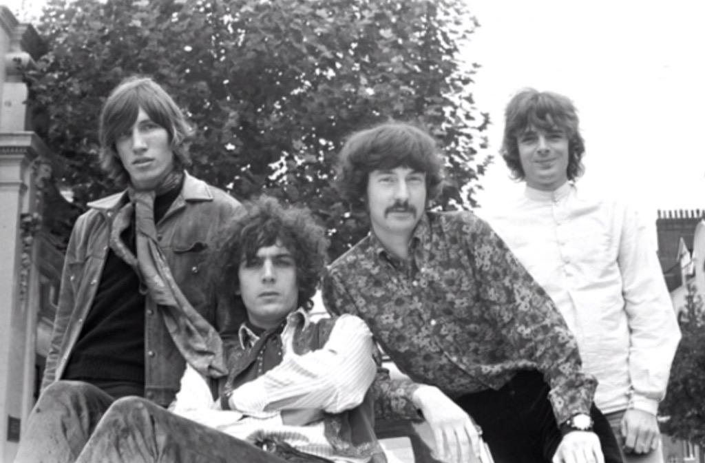 09/06/1943 Happy Birthday, Roger Waters of 
                    Pink Floyd 