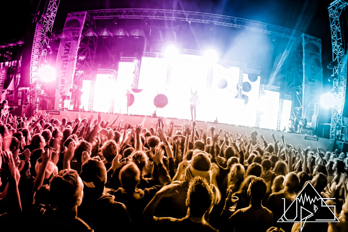 UpS_Officiel's tweet photo. Thank you so much #Acontraluz for 3 days of madness !!
#J4 #Marseille #UpsFrance #Acontraluz #techno #solomun http://t.co/0o5qkXim7w