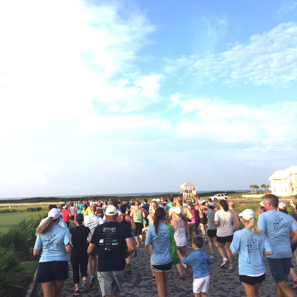 atlantatoalys's tweet photo. It was a perfect morning for the #AlysBeach5k #AlysBeachFl #30A #SoWal #travel #running #beach #LaborDay http://t.co/hdAipw5LL2