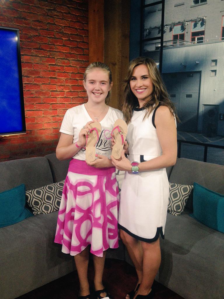 Go check out <a href="/theLoveSandal/">Abi Smithson</a> at #CNE2015 today! <a href="/LetsGoToTheEX/">letsgototheex</a> <a href="/Jill_Colton/">Jill Colton</a> #lovesandalawesomeness