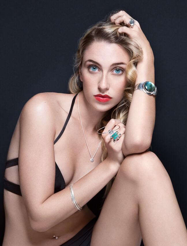 Locke_TaylorMAG's tweet photo. Happy Sunday! Photographer @GQart MUA: @indiginbeauty jewelry: @Violetgray_ details http://t.co/e9NMxNjipT #hamont http://t.co/bjsw59XiGI