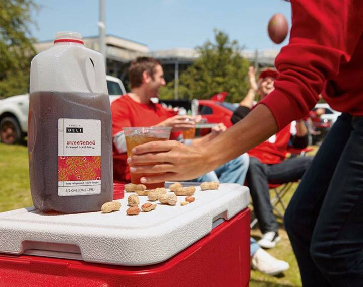 Publix's tweet image. Stay green this tailgate season! Separate plastic, aluminum &amp;amp; glass for easy recycling after the game. #GreenRoutine