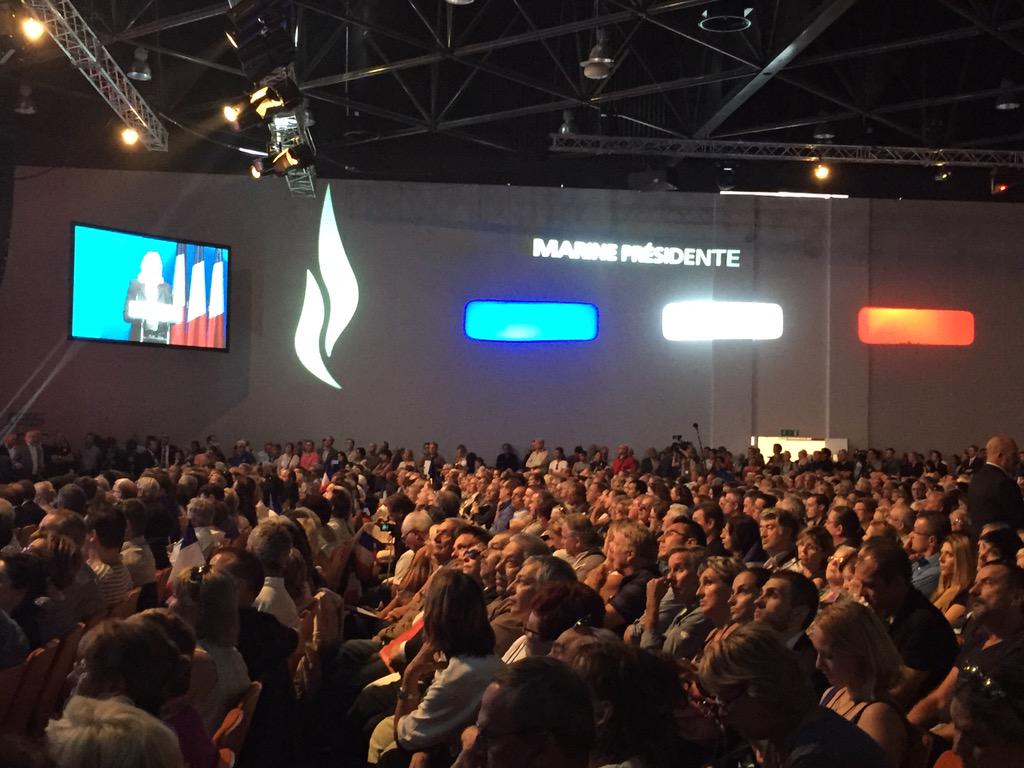 JulienOdoul's tweet photo. A #Marseille comme partout en France, les #patriotes sont chez eux ! #UDT2015 @MLP_officiel #FN http://t.co/UuJexGjVwB