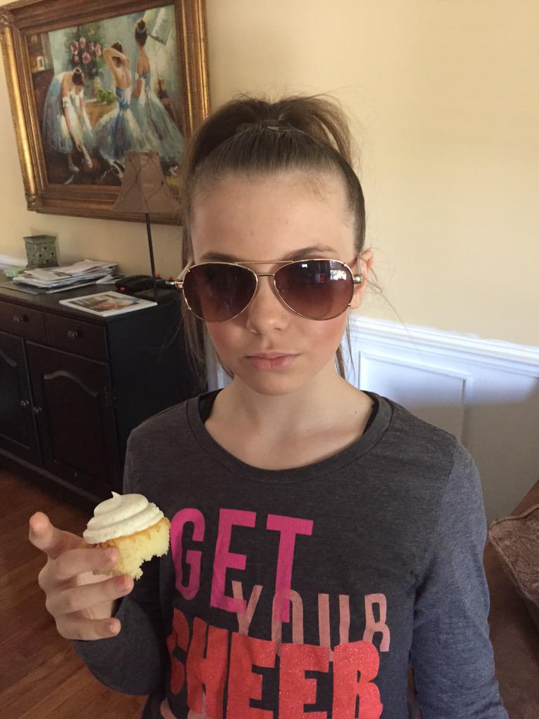 3littleberdz's tweet photo. @BringItOnMST "skylar, am I cool enough? Friend request please?" http://t.co/oDtLzteuKG
