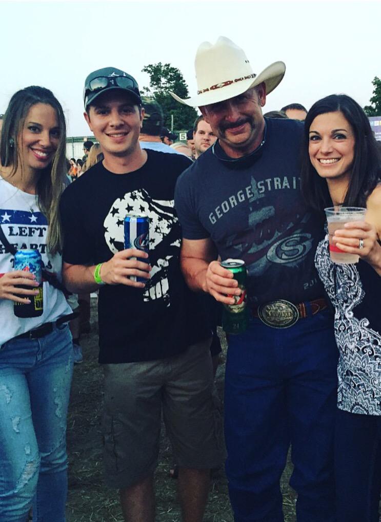 tiffwith2ffs's tweet photo. It's always good to have Chuck Norris on your side. #family http://t.co/k6AZI1rN3K