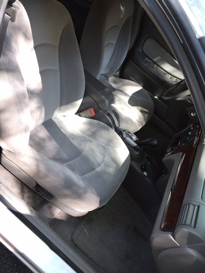 HandyAutoSpa's tweet photo. Upgrade the exterior wash with an interior package for only $7 #HandyAutoSpa #waterlesscarwash #mobile #detail... http://t.co/83oehQM4JV