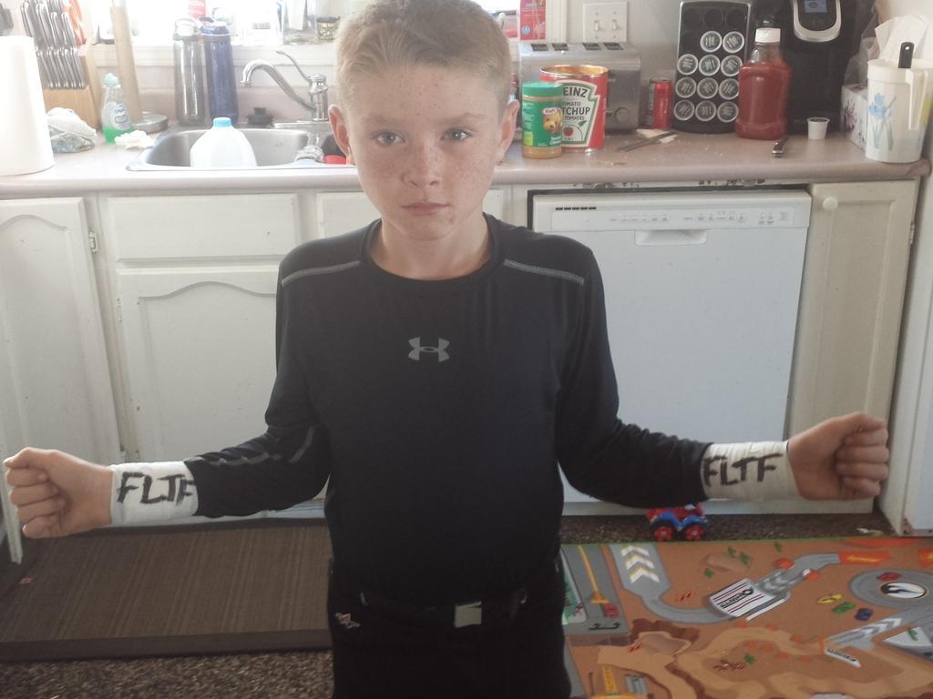 JonnyZsledhead's tweet photo. Your not the only one Uncle @DanClark67 #FLTF http://t.co/hM70ua4UtP