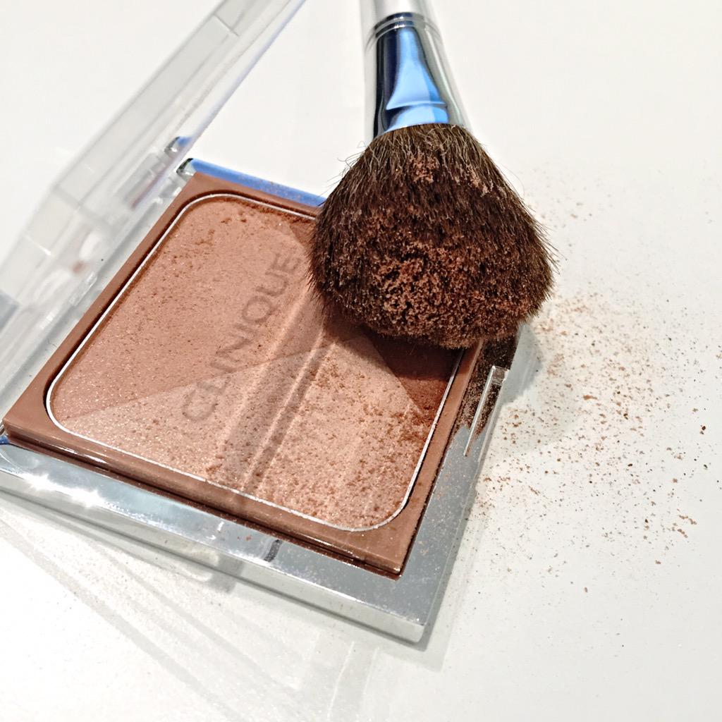 What’s your go-to Clinique product? We love Sculptionary Cheek Contouring Palette (Defining Nudes) for a natural glow