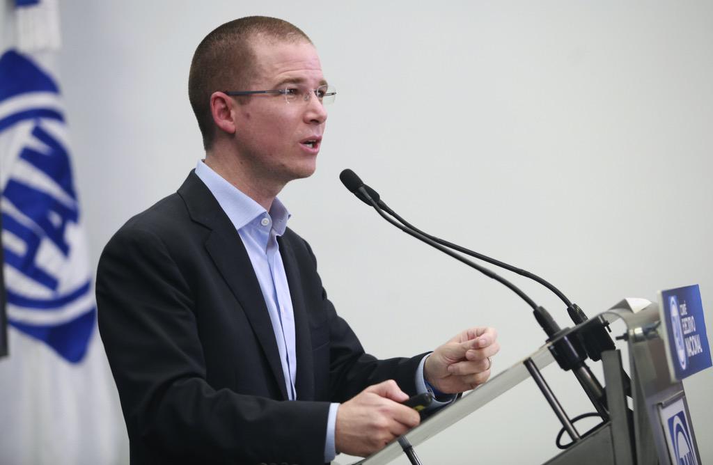 COMUNICADO: Exige <a href="/RicardoAnayaC/">RicardoAnayaC</a> a Gobierno abrirse al diálogo sobre la #ReformaFiscal bit.ly/1NjuCaj