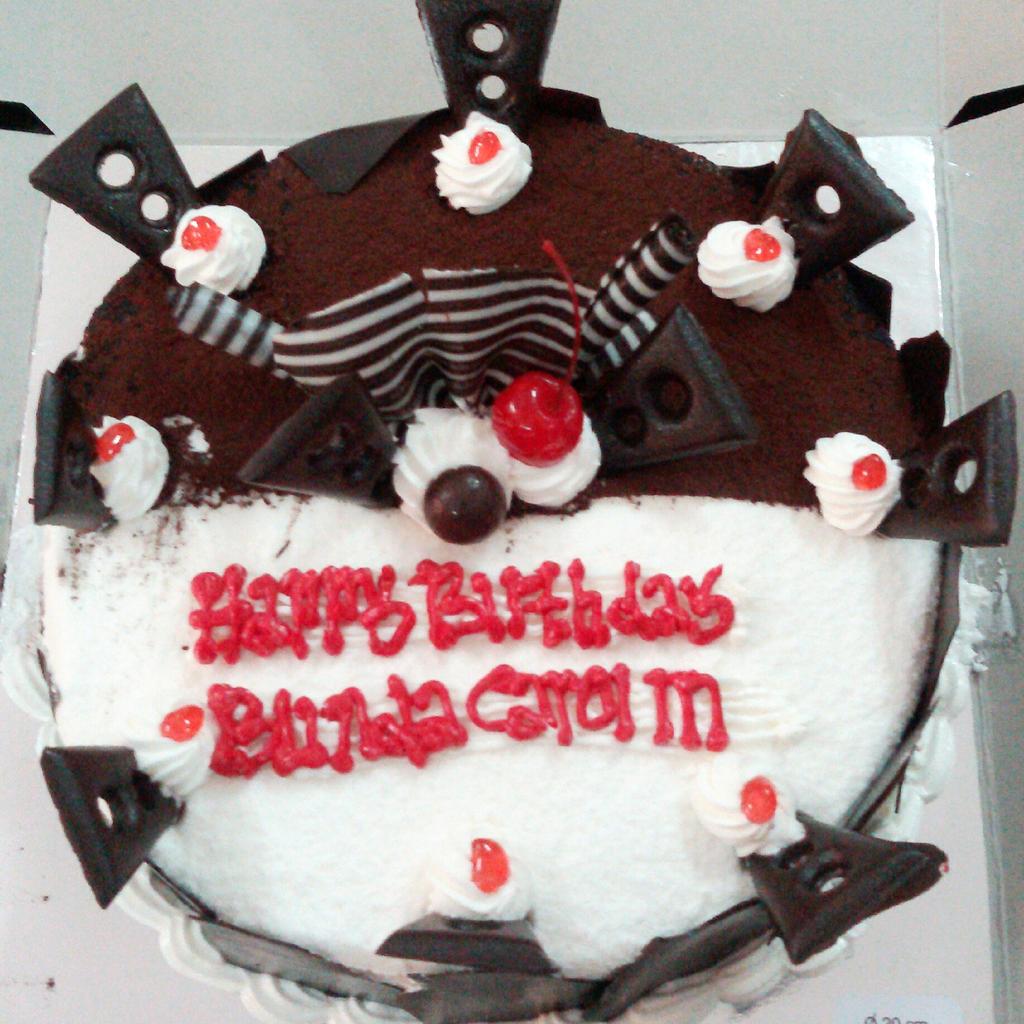 mutiaramitha90's tweet photo. HBD bunda.. bahagia dunia dan akhirat..
Sllu dlm lindungan Allah SWT..
Qta smua syg bunda http://t.co/zLw7EGWUTj