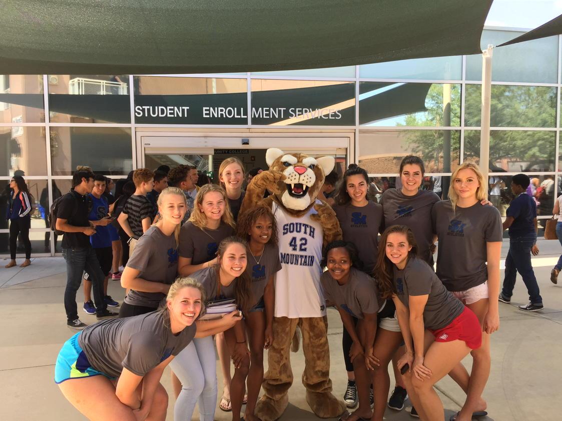 patmooneysmccvb's tweet photo. @smccvb Supercrazyproud of this TEAM&how far they've come in such a short time. Heads up&we'll get there! #smccvb http://t.co/xhOX2CzM8q