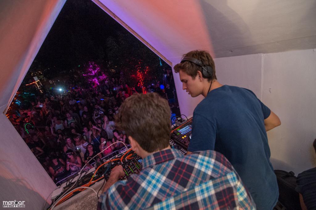 Now THAT is how you do a surprise pop up set <a href="/ElectricZooNY/">Electric Zoo Festival</a>