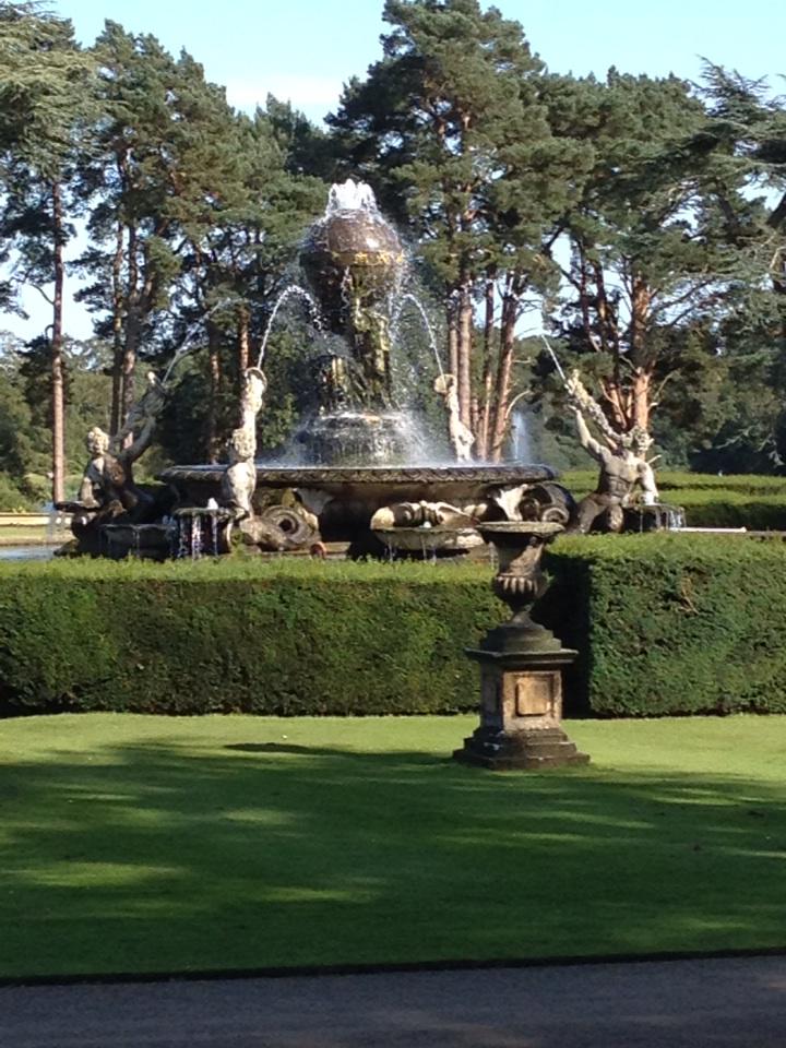 RobertMulhern1's tweet photo. At Castle Howard with @debsdelaney71 in the sunshine #classplace http://t.co/WqPfzrkw9A