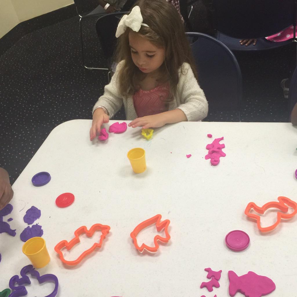 Rachelmjay01's tweet photo. So much fun teaching the kids @livingwd this morning!! http://t.co/pvMzyZD4x6
