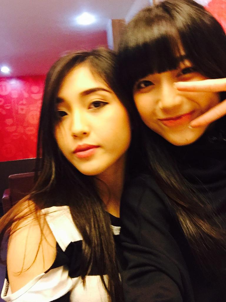 SinkaJ_JKT48's tweet photo. Abis makan nih sama cici nomnom @Naomi_JKT48 🙊🙉🙈 http://t.co/RitYMKDPas