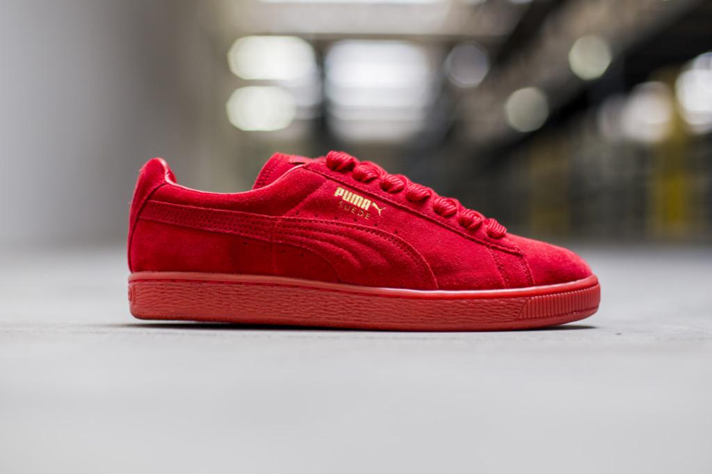 Puma cole. Amazing red puma спб. Puma disc blaze красные. Amazing red кроссовки. найк раннер 3.