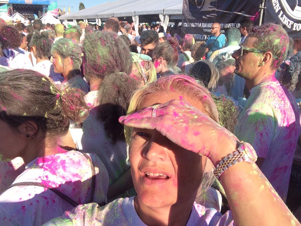 giraldo_ale's tweet photo. #MoohRun @homefestival1 
Omg!!! http://t.co/JBFMIUy93Z