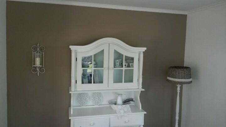 Heidideboer77's tweet photo. Schiet mooi op in #hwijk kast staat, klok hangt, badkamer schiet op... http://t.co/BqJ3IHN8gy