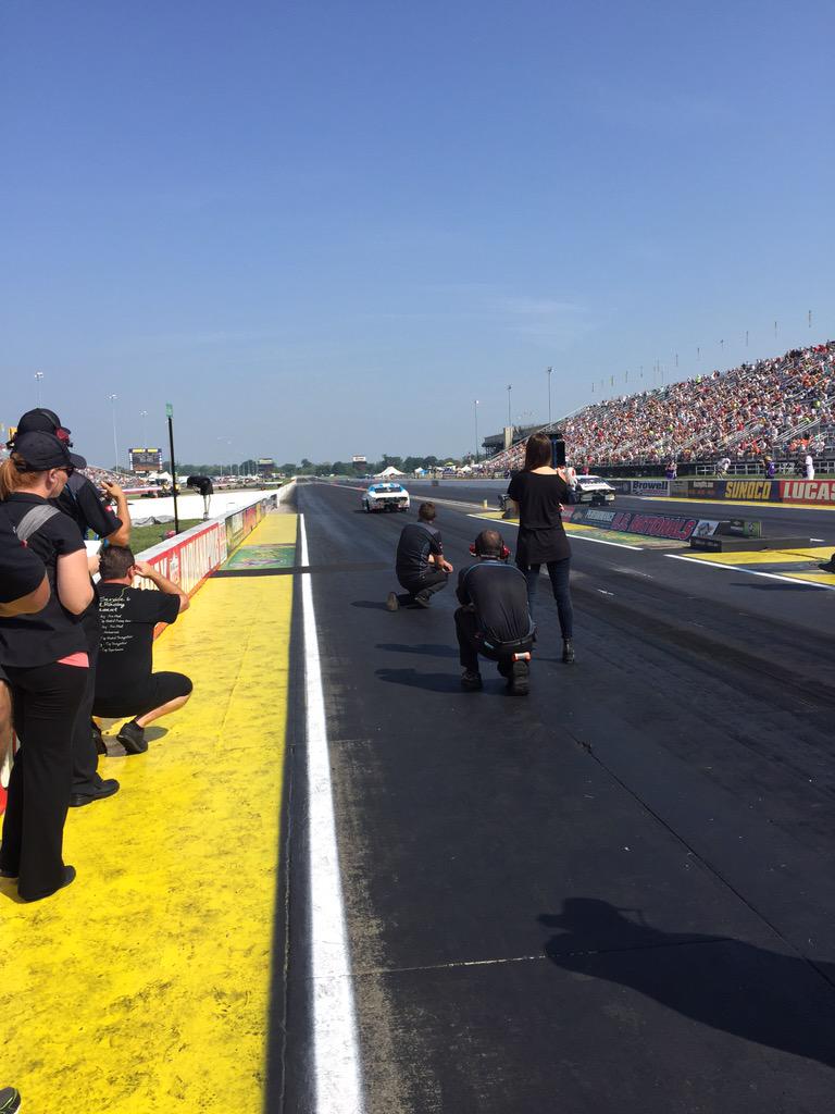 JonathanGrayPS's tweet photo. Q3: Jonathan clocks a 6.580, 210.21 in the #GrayManufacturing #Camaro    #ChevroletPerfUSNats http://t.co/RyUH5Kc0Tk