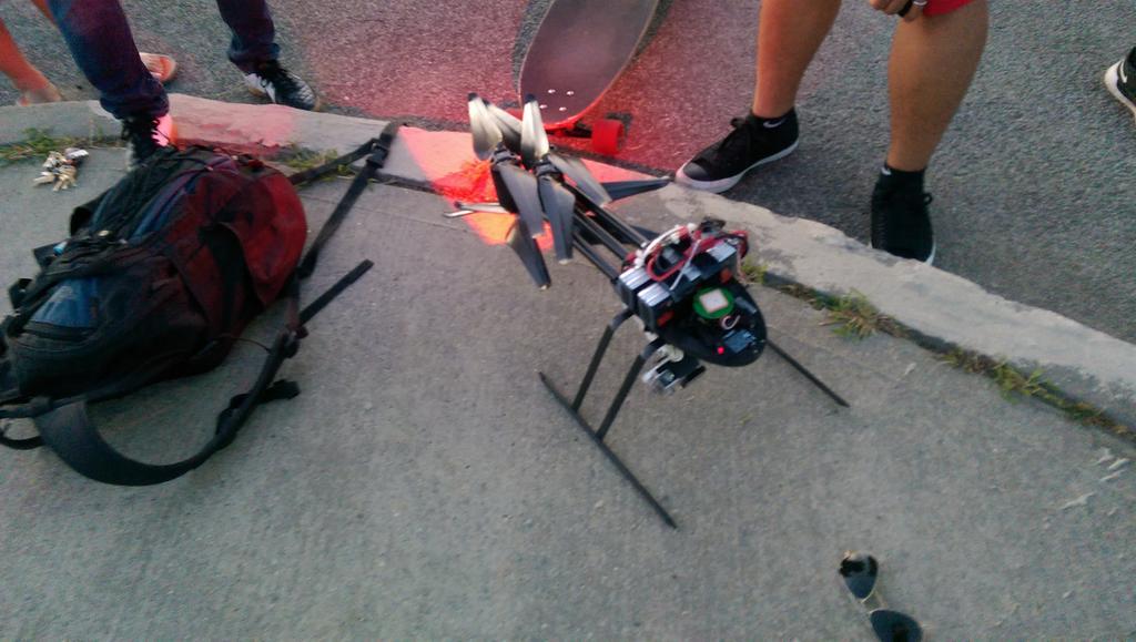 EkiCkCO's tweet photo. Some smooth grounds to skate around! #drone flying to get those aerial shots! http://t.co/cfRHzpKDPf