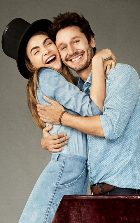 vicunitas_Arg's tweet photo. #MagicJeans @benjavicunamori @Caradelevingne para @tiendas_paris Que buena dupla 💖 🎩🔥 http://t.co/wGeyyI2bDs