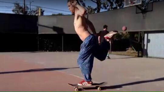 constantlygrier's tweet photo. slide into my DM'S like #FollowMeNash @Nashgrier http://t.co/W67mZ3oEkd