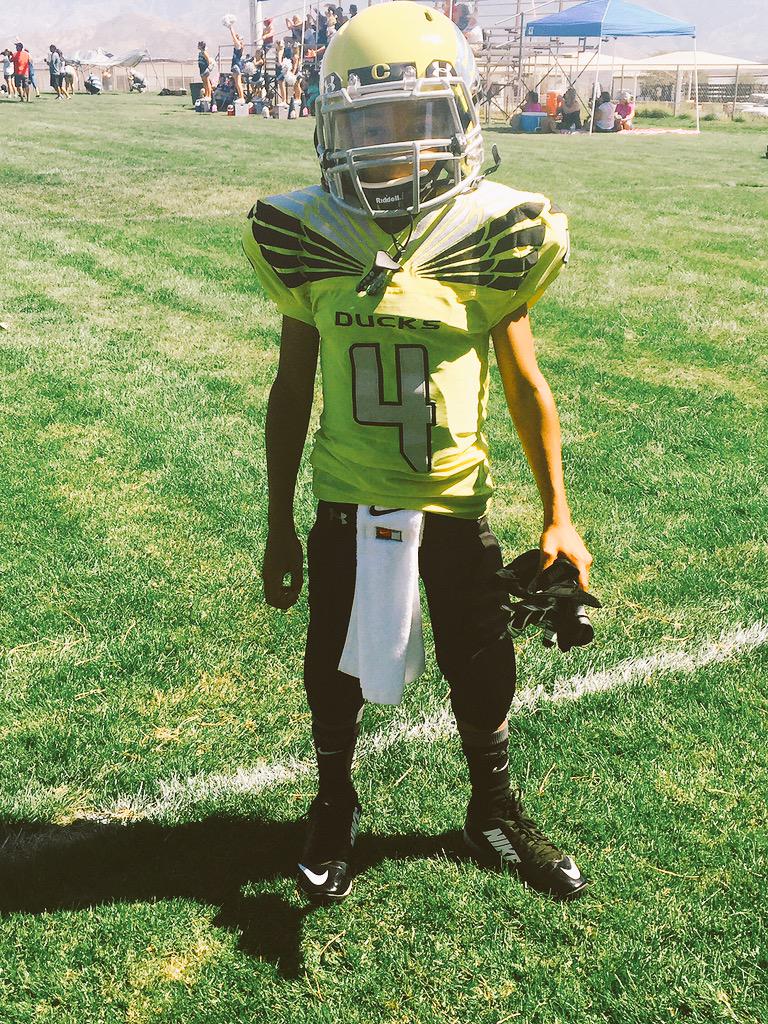 ToCheyChey's tweet photo. Making mommy proud #4 #lacityducks #duckseasoninla #d1future http://t.co/aIu5KYk5Hg