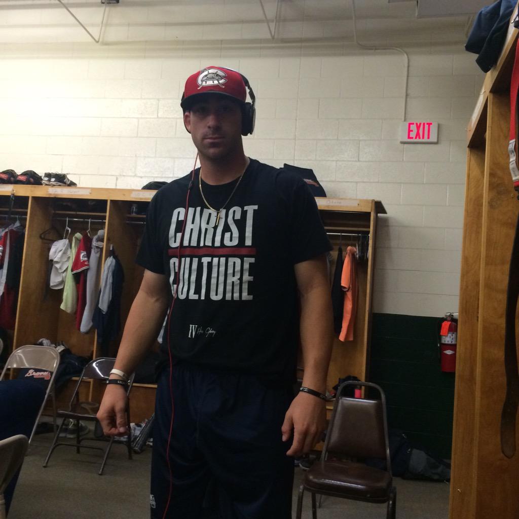 sGIARDINA21's tweet image. S/o to @IVHGClothing for the great batting practice shirt! Giving God the glory in every facet of life!! #CheckEmOut