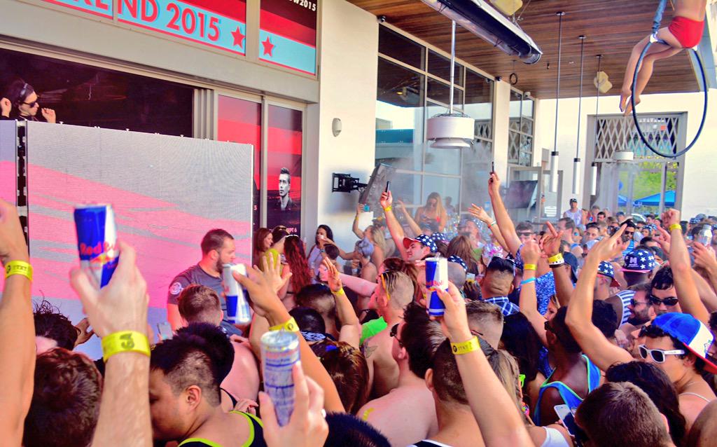 Can we just take a moment to acknowledge that this happened 🙌
<a href="/Skrillex/">Skrillex</a> <a href="/MayaClubAZ/">Māyā</a> 
 #LDW2015