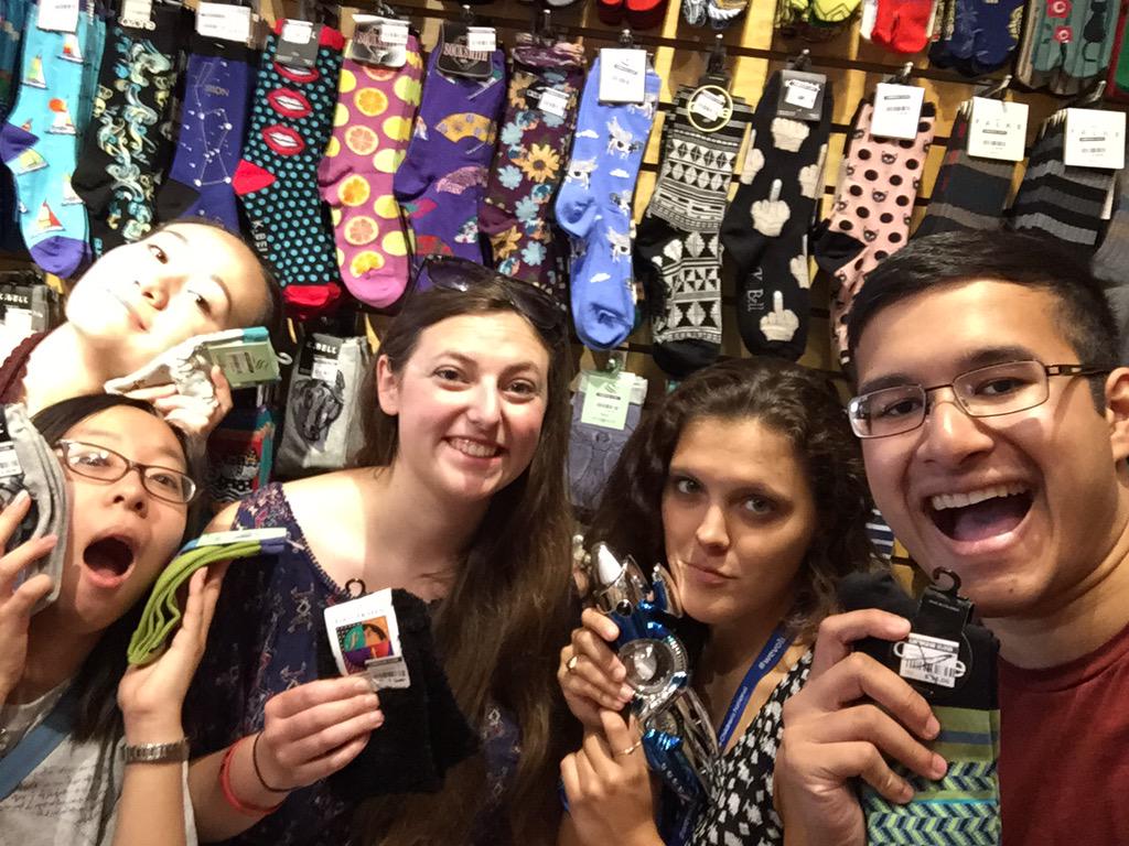 pfurrier2018's tweet photo. @quadlifeharvard Nora looks like she wants to sock someone #CambridgeClogs http://t.co/6S5R1HzqNZ