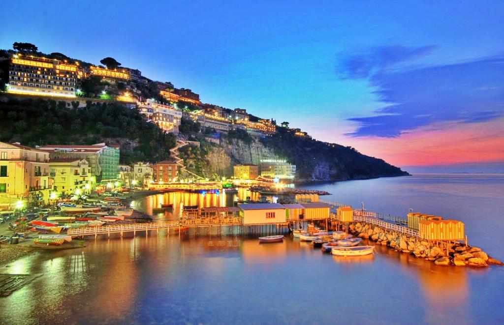 FruitHorner's tweet photo. Holiday booked in Sorrento, Italy. ... #pompeii #rome #mountvesuvious #collaseum first getaway with my Boi http://t.co/EpbnEZMdLv