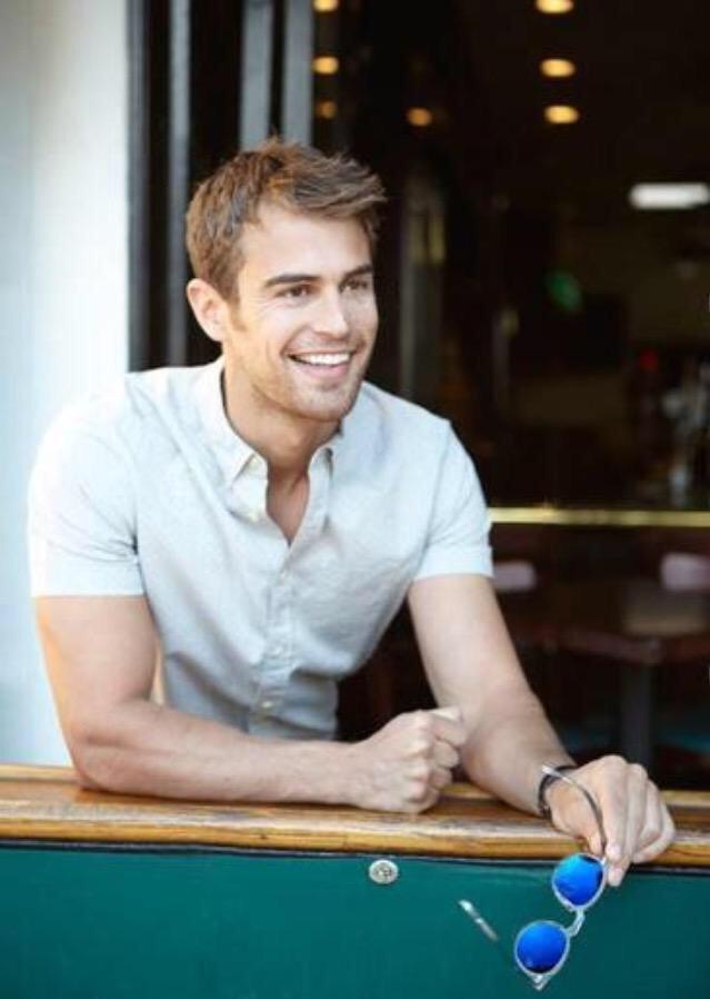 rtyourmancandy's tweet photo. Theo James http://t.co/17l19lCGmA
