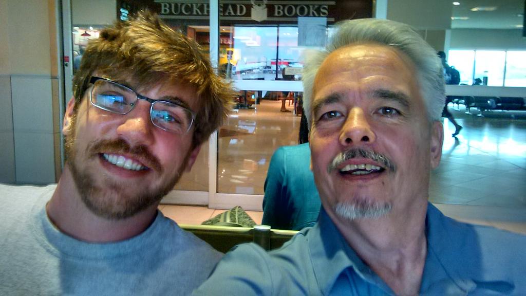 RTuncap's tweet photo. Had the pleasure to meet @Keff_C in the ATL airport heading back to Texas after the #TXSTvsFSU game. http://t.co/vecHJjNAdR