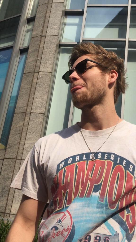 rtyourmancandy's tweet photo. Luke Hemmings http://t.co/tTMNbWl1nv