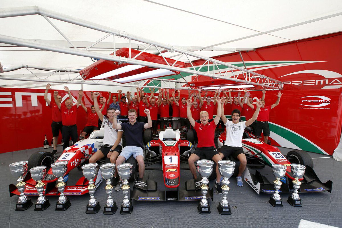 Thanks for an AMAZING weekend! Incredible job from everyone! <a href="/FRosenqvist/">Felix Rosenqvist</a> <a href="/JakeDennis19/">Jake Dennis</a> #LanceStroll <a href="/NickCassidy_/">Nick Cassidy</a>