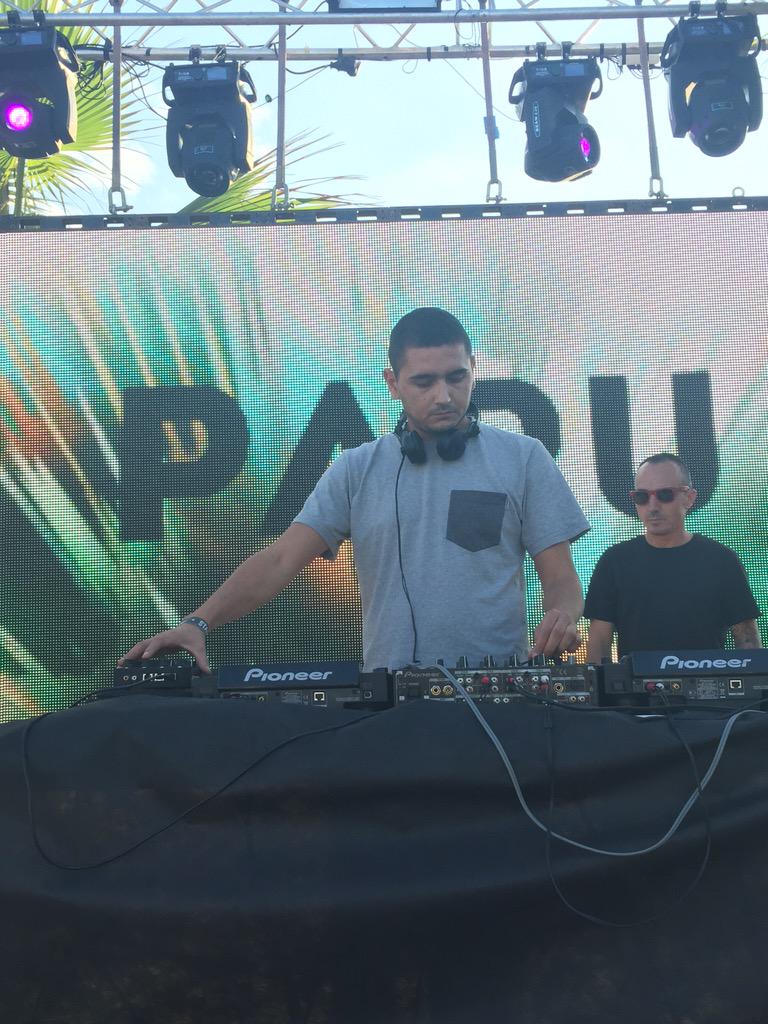 SoundglassesFes's tweet photo. Subimos el ritmo y desde Dvice seguimos con Papu!!! #summer #soundglasses #techno #techno #thebestdjs #sun #party http://t.co/Wuj5HoYIrU