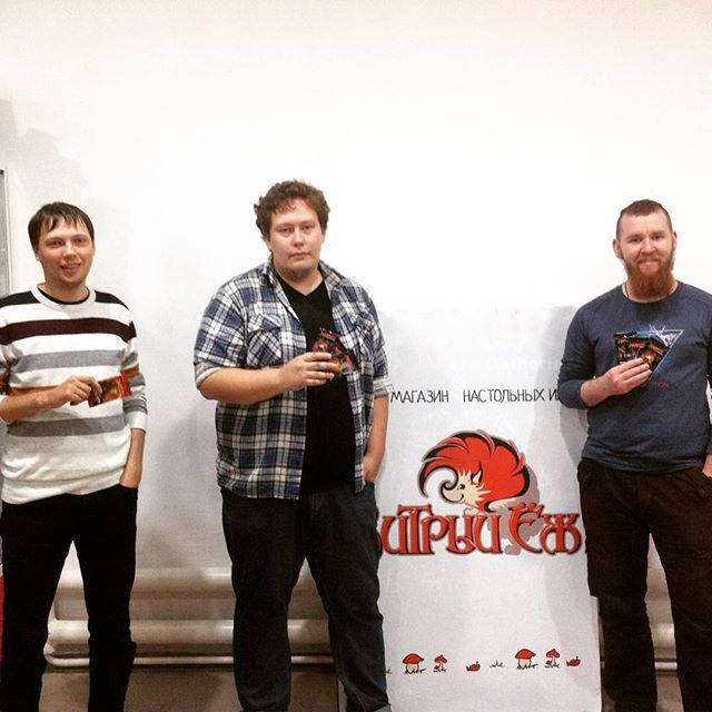 Izhevsk_life's tweet photo. #winner #draft #mtg #magicorigins #hitriy #ezh #igroteka by nastolki18 #izhevsk #ижевск http://t.co/dvn6ku3dUh