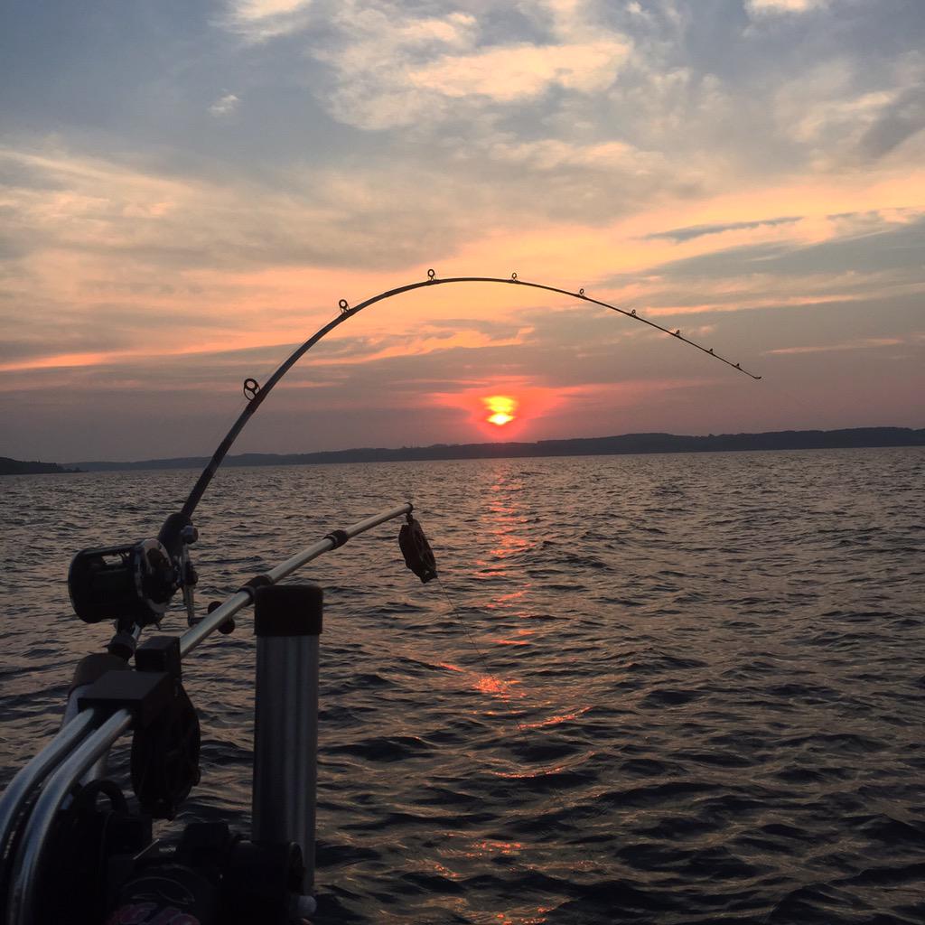 _Hristakis's tweet photo. An earned vacation is far more rewarding. #EarnIt #hustle http://t.co/xU0atKfTjs