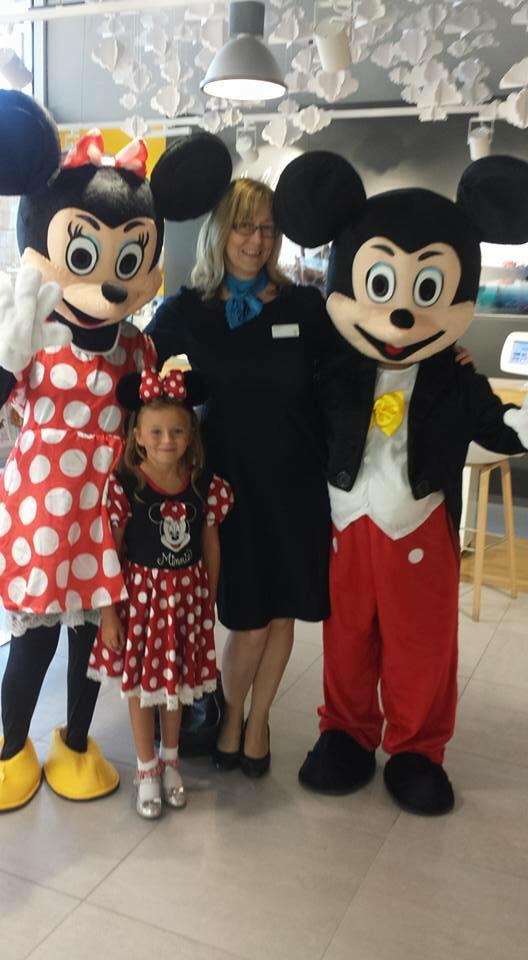SweetsSuprise's tweet photo. Our Mickey &amp; Minnie mascots at Thomas Cook Teeside park today #sunderland #parties #disney http://t.co/uNLTVu4IKq
