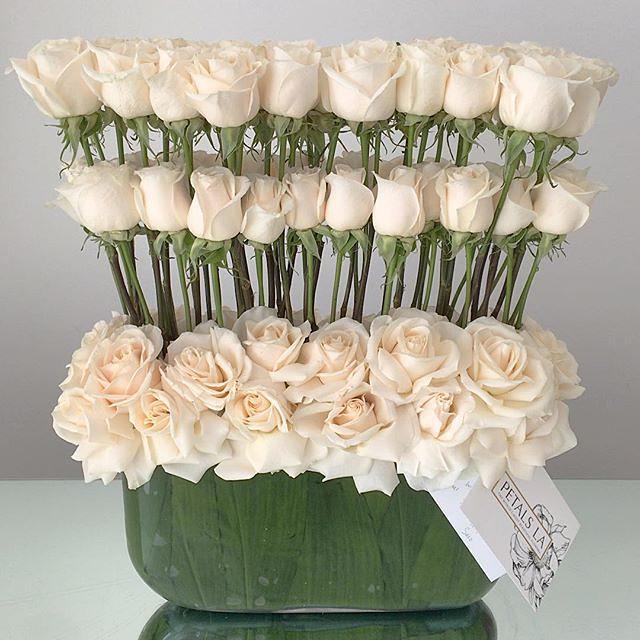 SugarWeddings's tweet photo. Such  a gorgeous bouquet, White rose💟...pic via @petalsla #bouquet #cute #whiterose http://t.co/dLbpsNPrFn http://t.co/9mmbUj75ta
