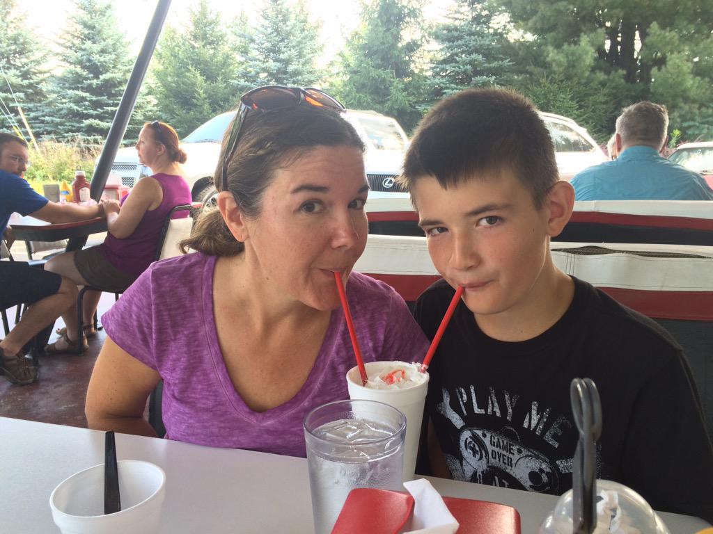 lgemueller's tweet photo. Hiked our way through @PanamaRocks and having a treat #redlinedrive-in http://t.co/gEWigI52uV